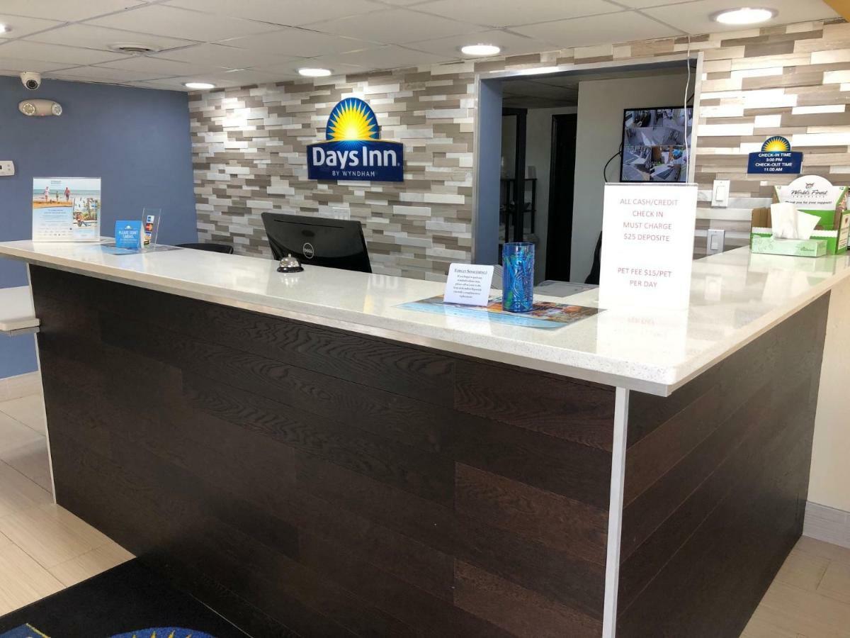 Days Inn By Wyndham King-Winston Salem Area Экстерьер фото